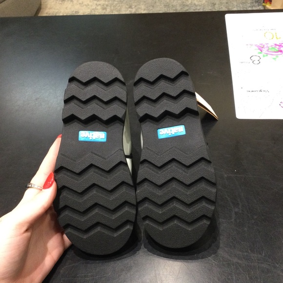 Native Kensington Boot NWT NIB - Picture 3 of 7